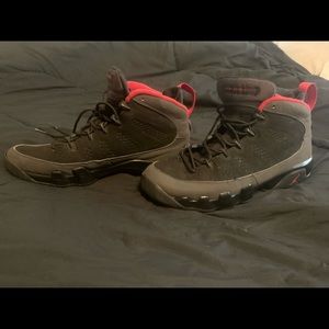 Air Jordan 9 Retro GS-size 7 *Great condition*